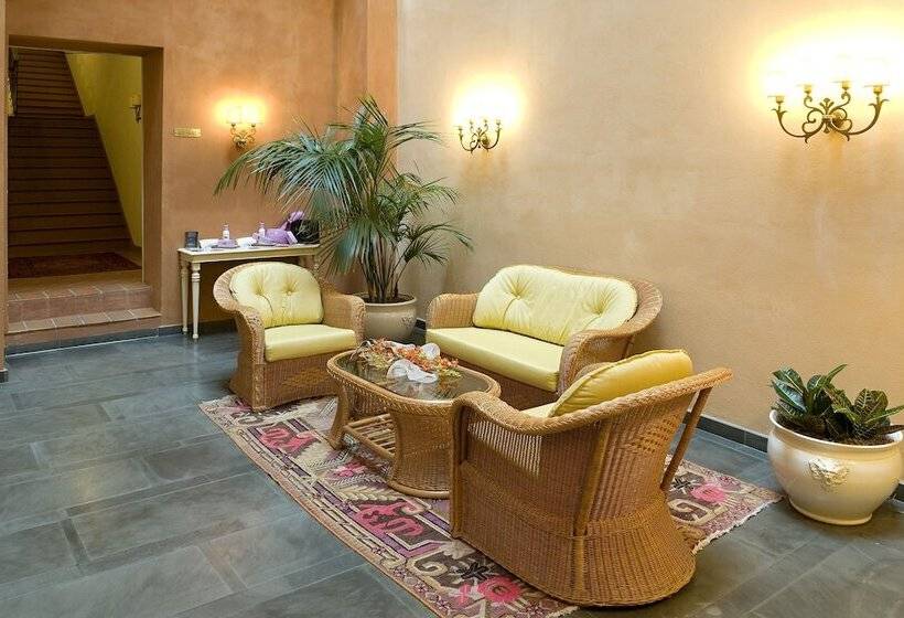هتل Albergo Delle Notarie