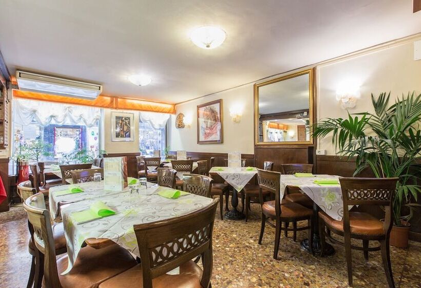 Fotos del hotel Ambassador Tre Rose:  36