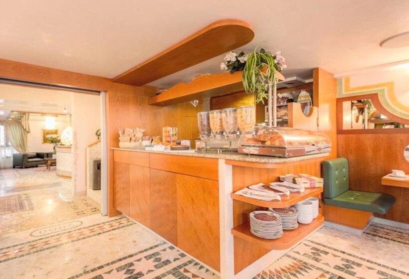 Fotos del hotel Antica Casa Carettoni:  4