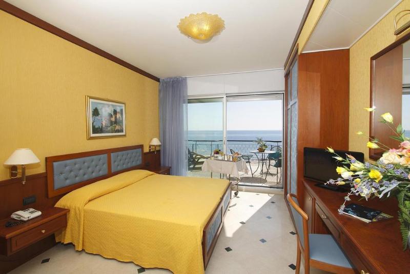 هتل Bellevue Et Mediterranée