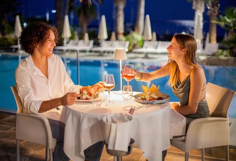 هتل Caravelle Thalasso & Wellness