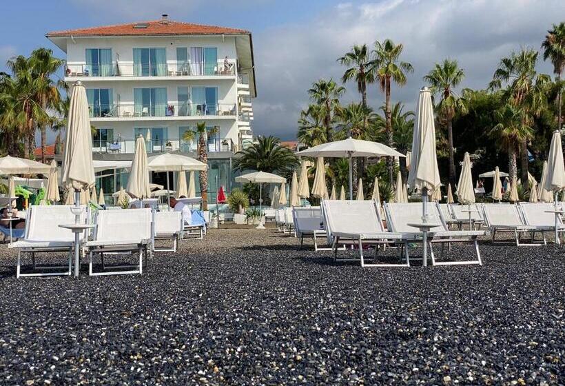 هتل Caravelle Thalasso & Wellness