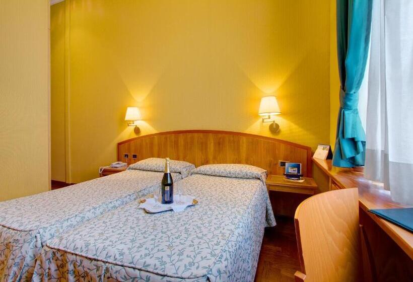 Fotos del hotel Corot:  4