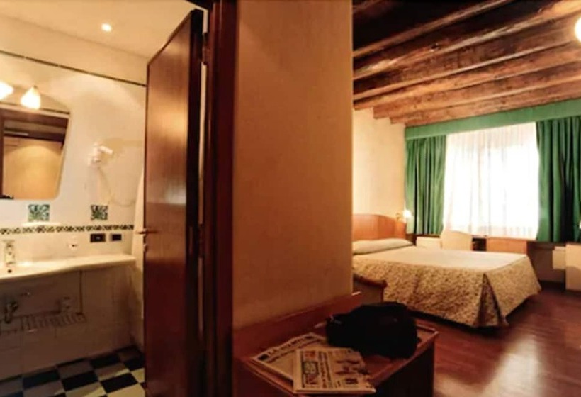 Fotos del hotel Corot:  54