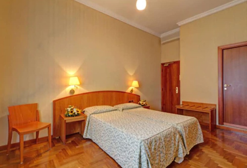 Fotos del hotel Corot:  50