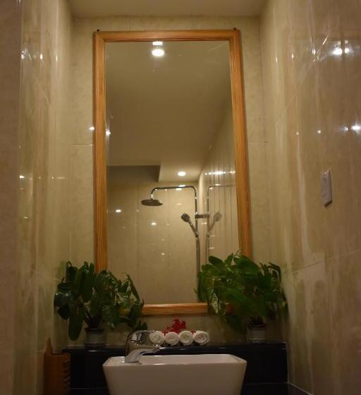 هتل Thoddoo Beach Holiday Inn