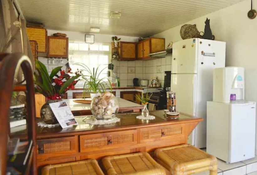 هتل Bora Vaite Lodge