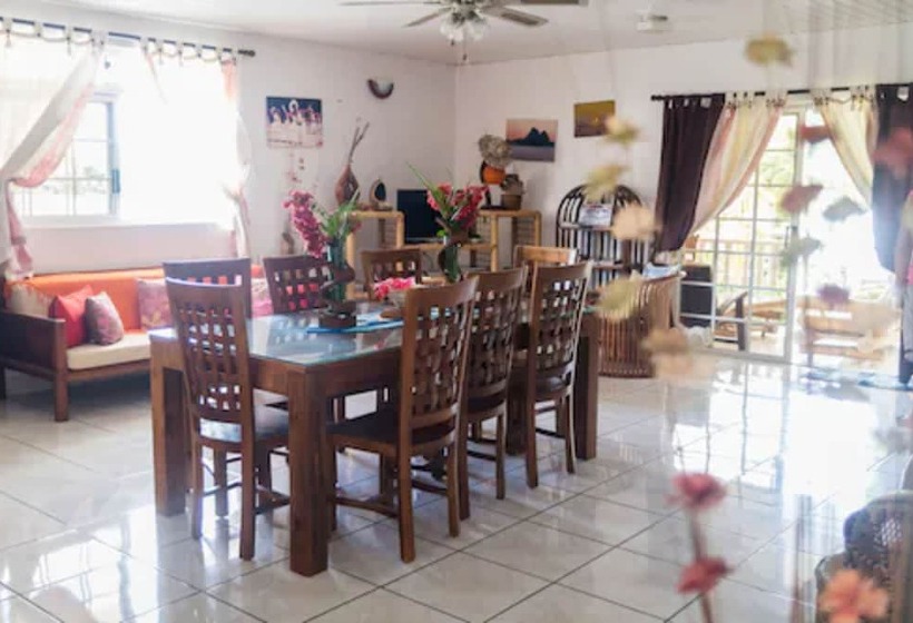 هتل Bora Vaite Lodge