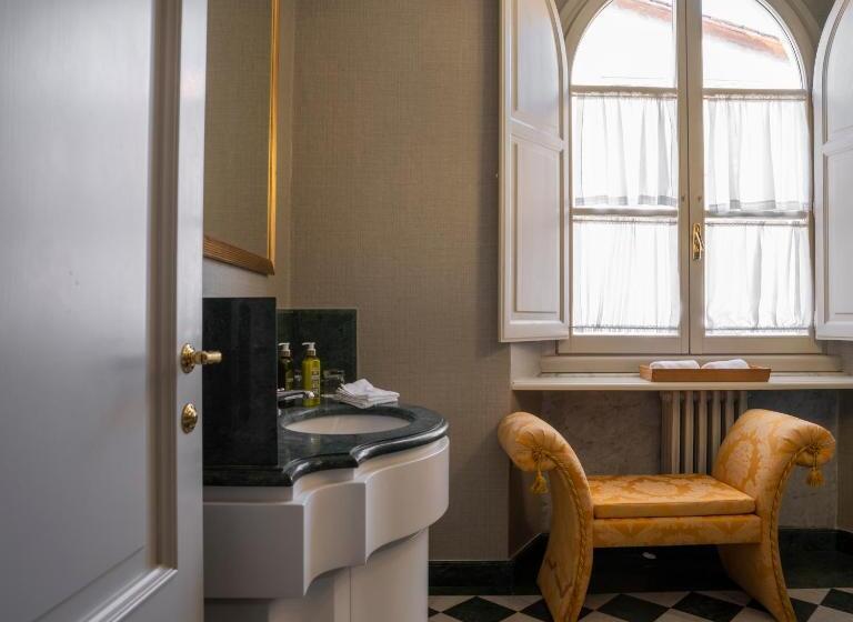 هتل Albergo Pietrasanta