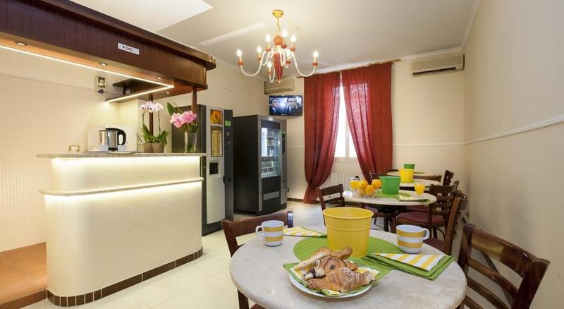 Fotos del hotel Des Artistes:  32