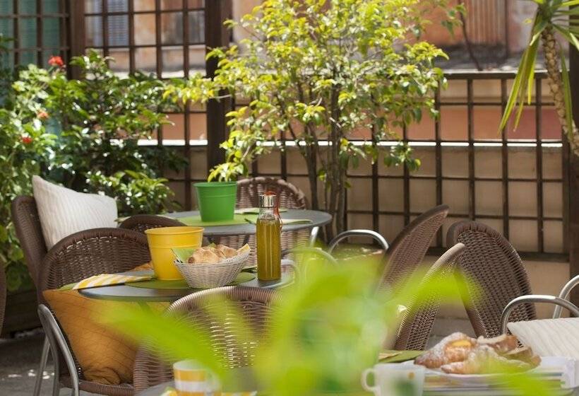 Fotos del hotel Des Artistes:  29