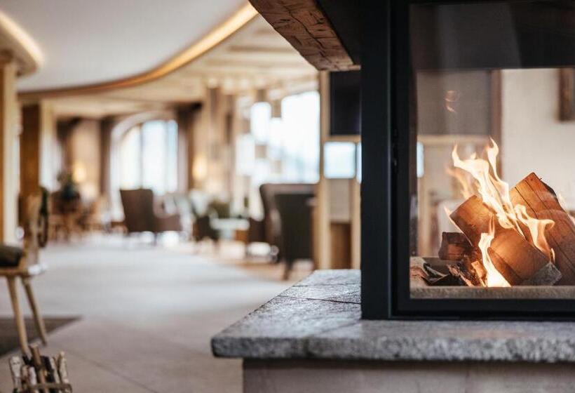 هتل Kolfuschgerhof Mountain Resort