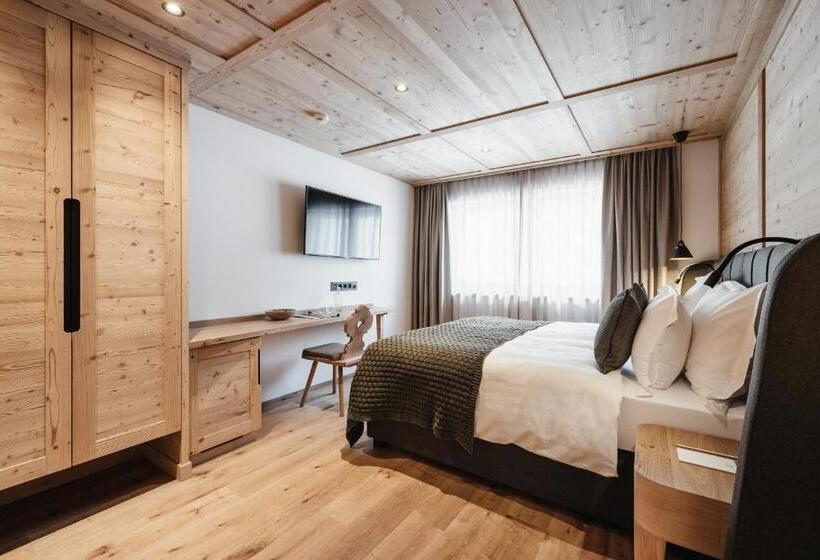 هتل Kolfuschgerhof Mountain Resort