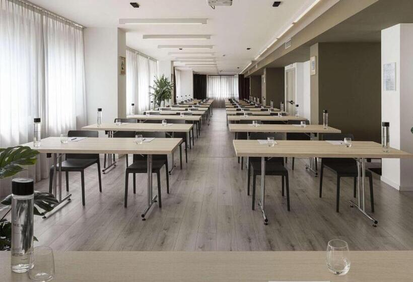 בית מלון כפרי Mercure Milano Agrate Brianza