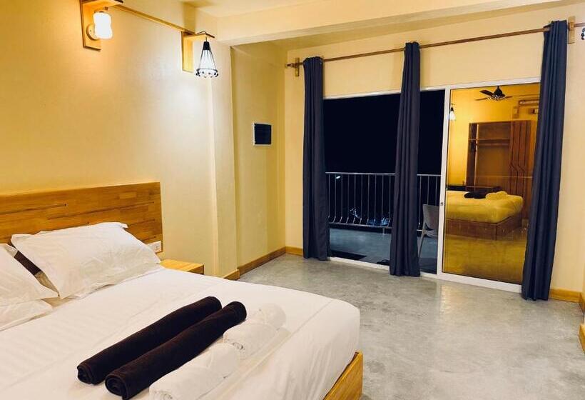 هتل Relax Lodge