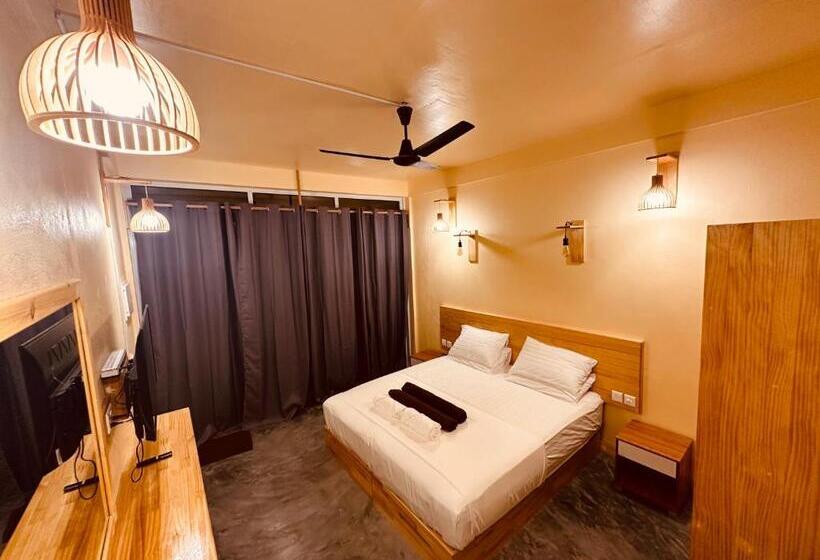 هتل Relax Lodge