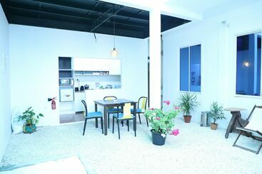 Moodhu Surf House