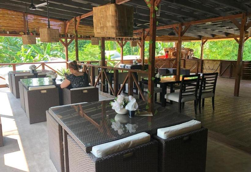 Pensió Dive Villa Thoddoo