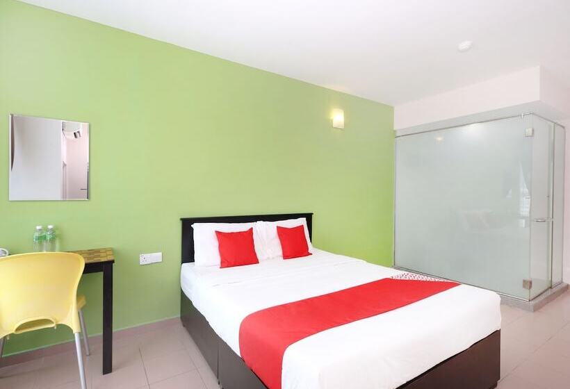 هتل De Kiara By Oyo Rooms