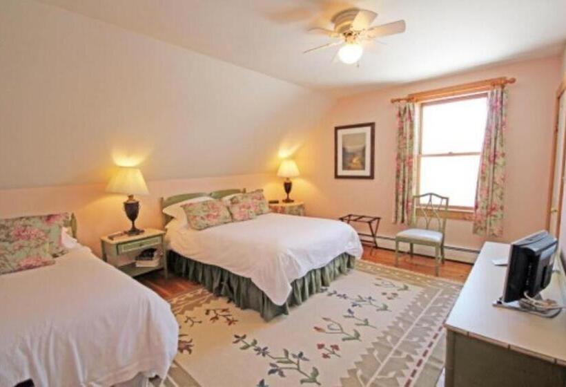 فندق Highland Lake Inn