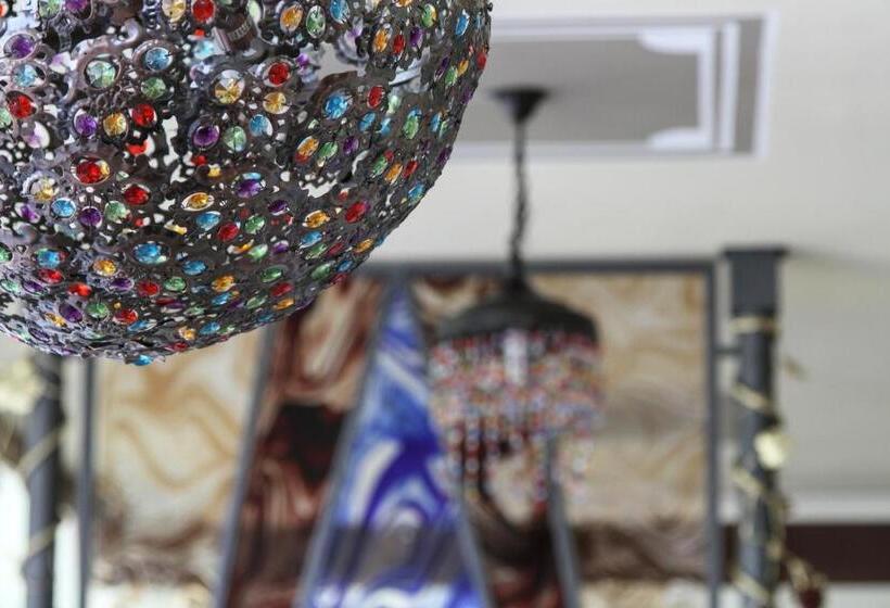 Art Hotel Pandos