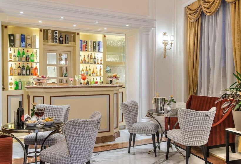 Fotos del hotel Albergo Del Senato:  2