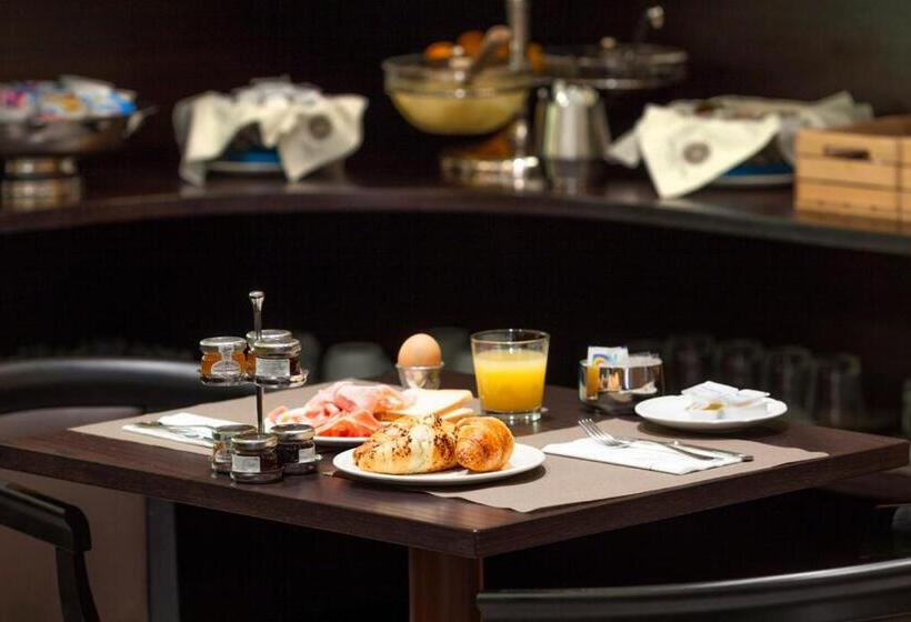 Fotos del hotel Mentana, By R Collection Hotels:  14