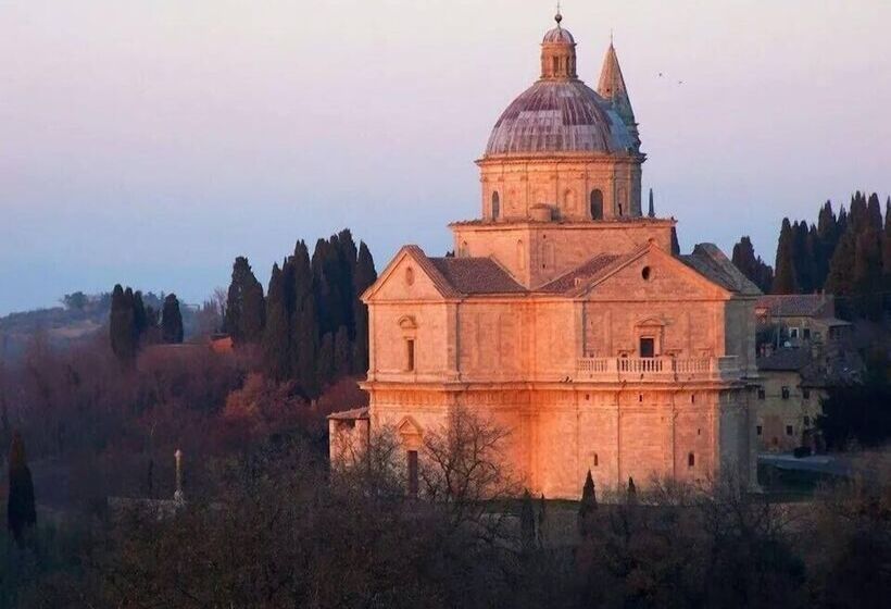 هتل Panoramic Montepulciano