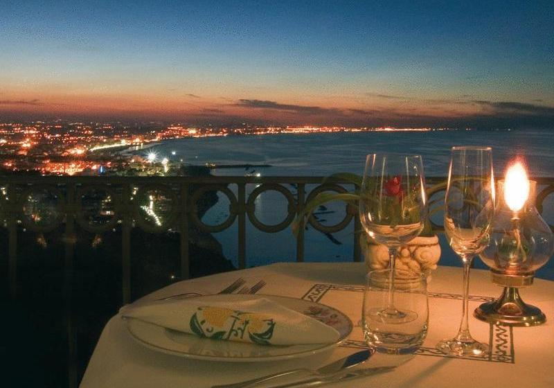 هتل Posillipo