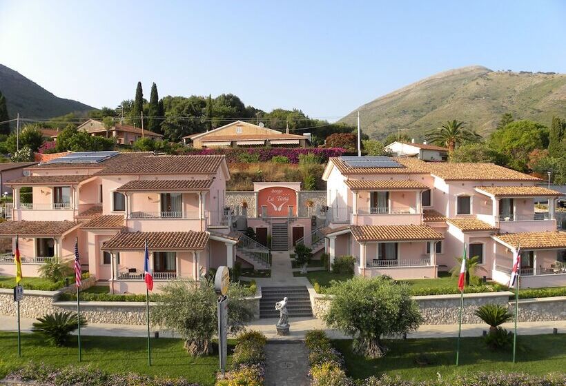 هتل Ristorante Borgo La Tana