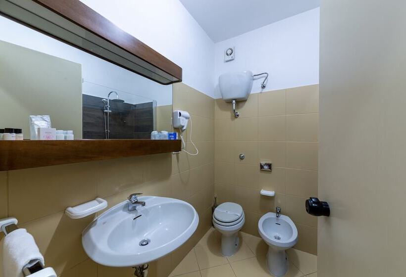 בית מלון כפרי Sakura