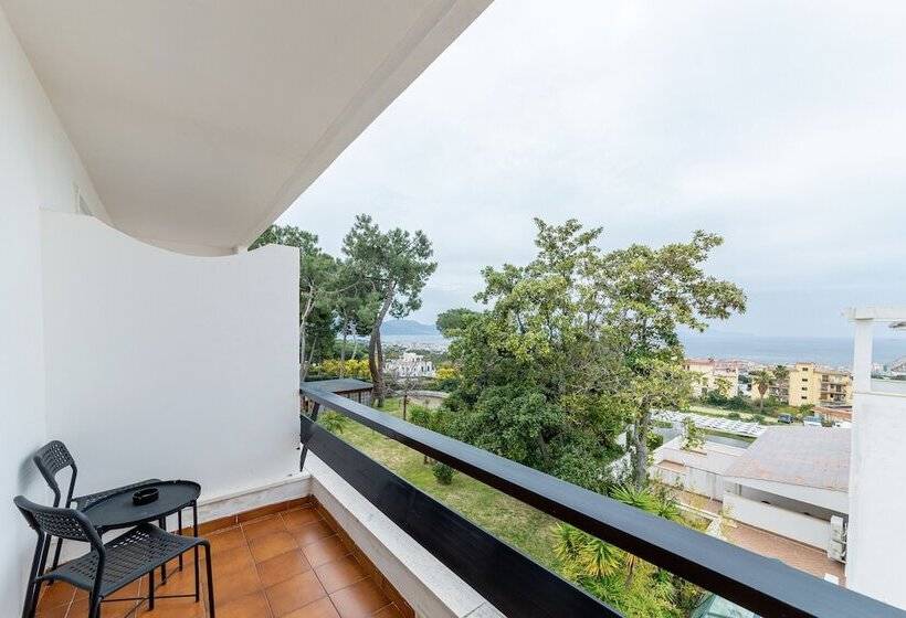 בית מלון כפרי Sakura