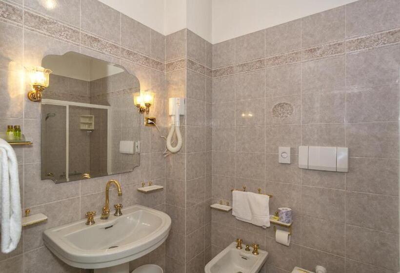هتل Villa Edera