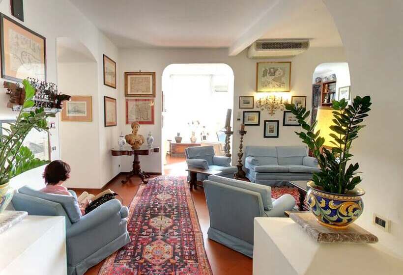 هتل Villa Paradiso