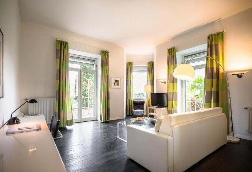 هتل Villa Tivoli
