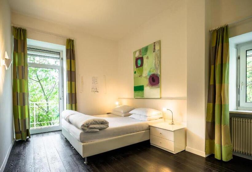 هتل Villa Tivoli