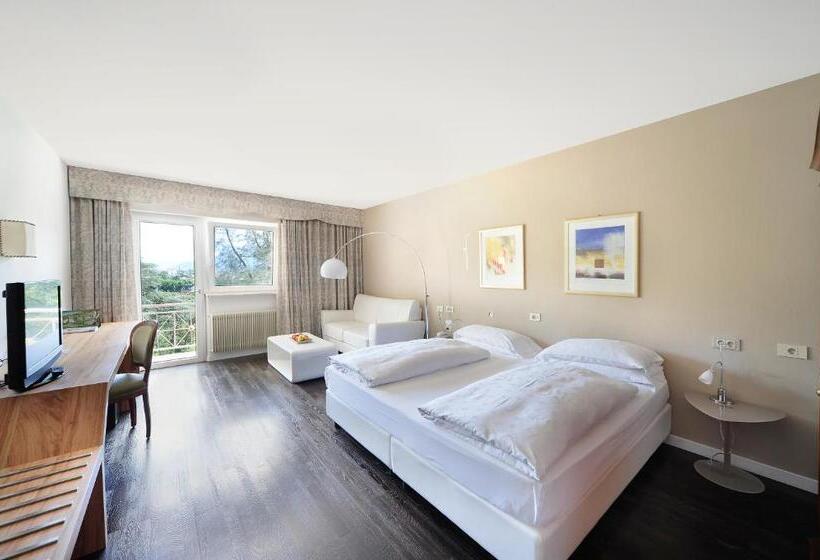 هتل Villa Tivoli