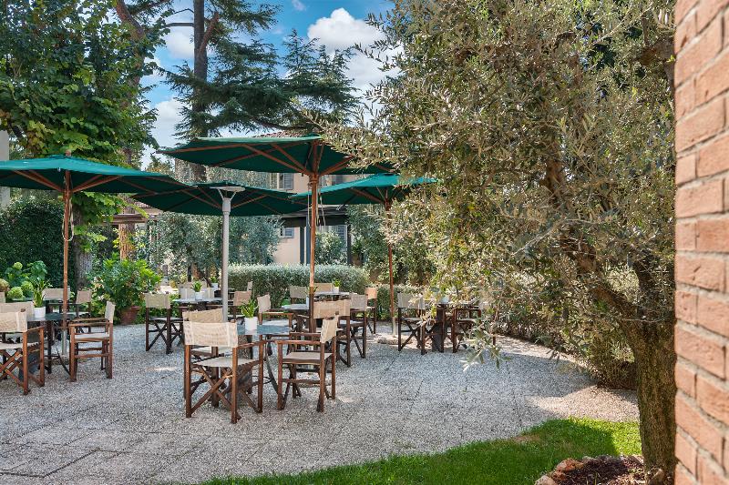 فندق Villasanpaolo Resort & Spa