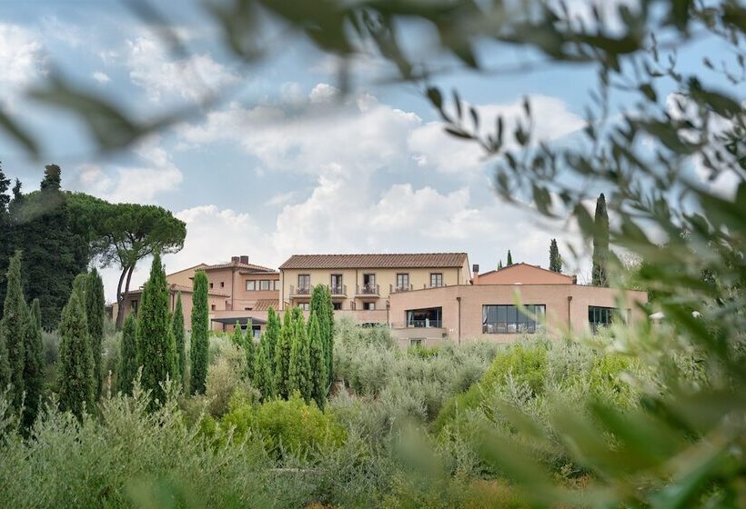 فندق Villasanpaolo Resort & Spa