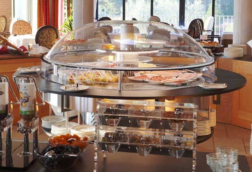 فندق Villasanpaolo Resort & Spa