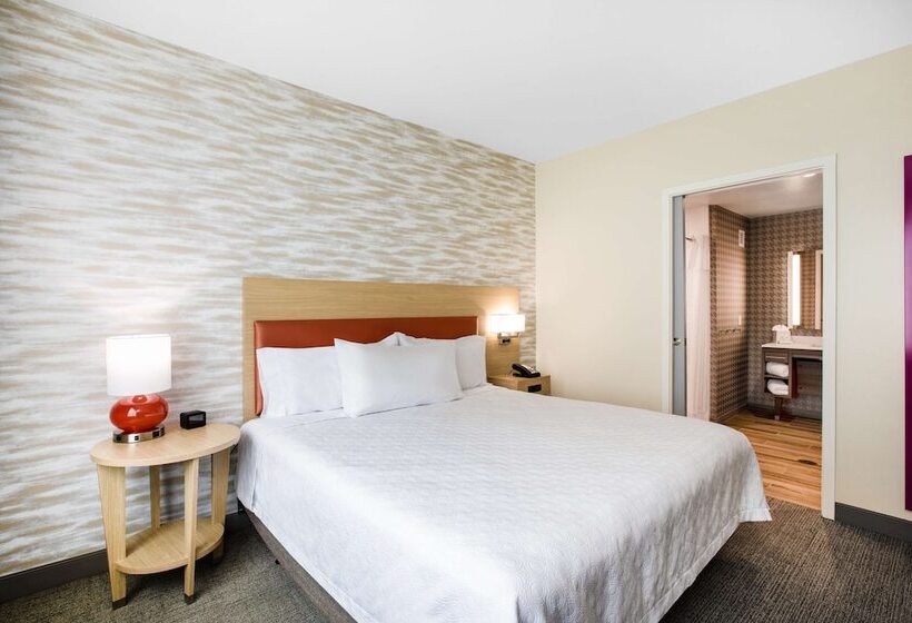 هتل Home2 Suites By Hilton Carlsbad