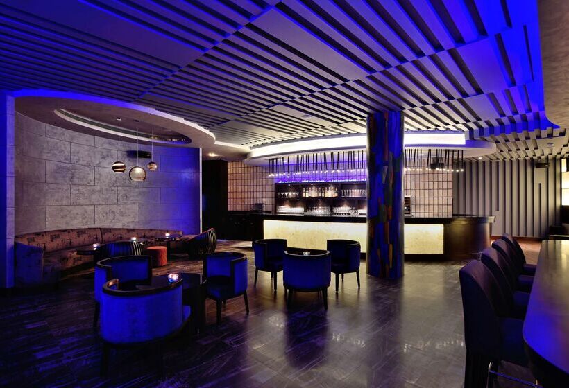 هتل Radisson Blu Plaza Resort & Convention Centre Karjat