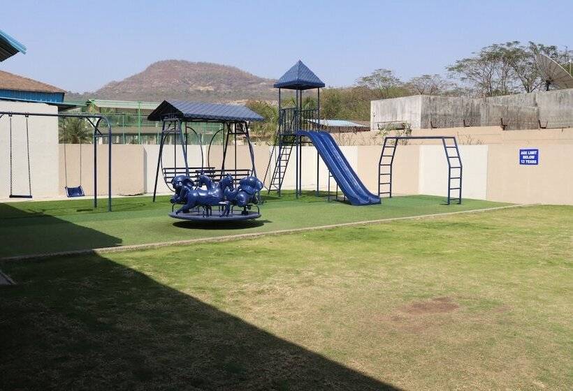 هتل Radisson Blu Plaza Resort & Convention Centre Karjat