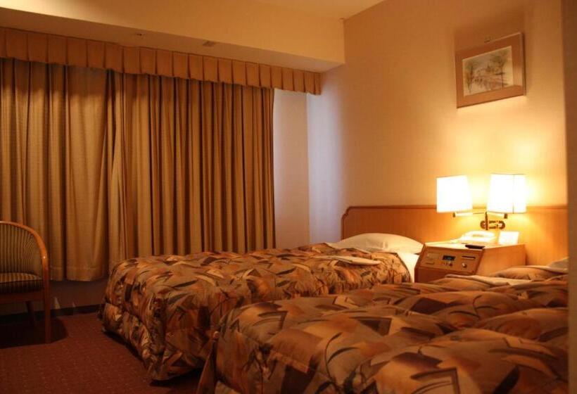 هتل Crown Palais Hamamatsu