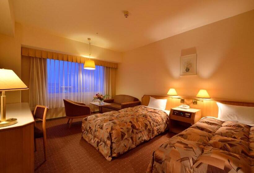 هتل Crown Palais Hamamatsu