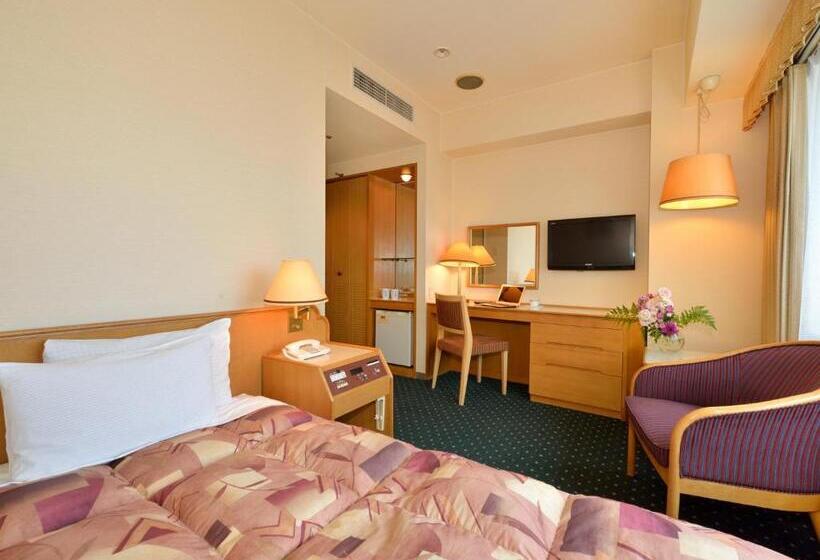 هتل Crown Palais Hamamatsu