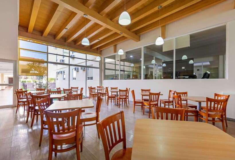 هتل Comfort Inn Queretaro