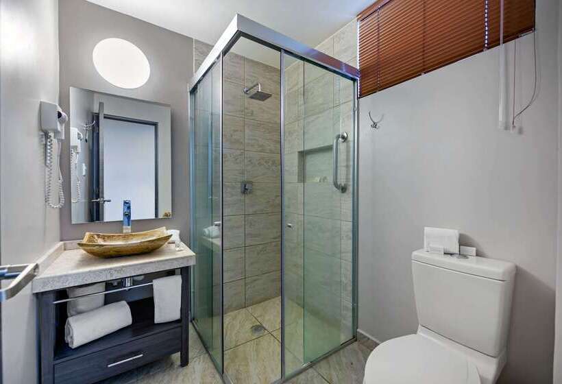 هتل Comfort Inn Queretaro