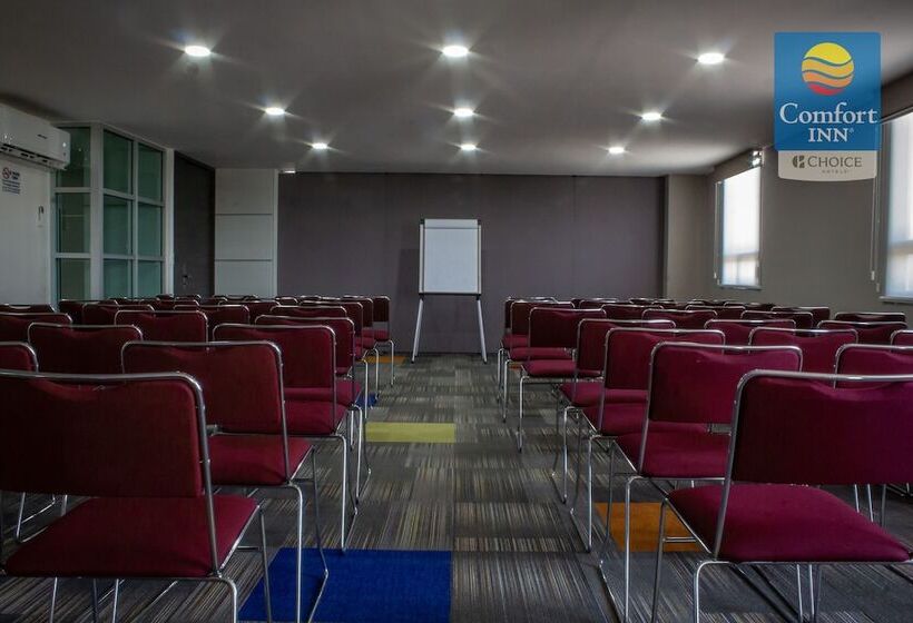 هتل Comfort Inn Queretaro