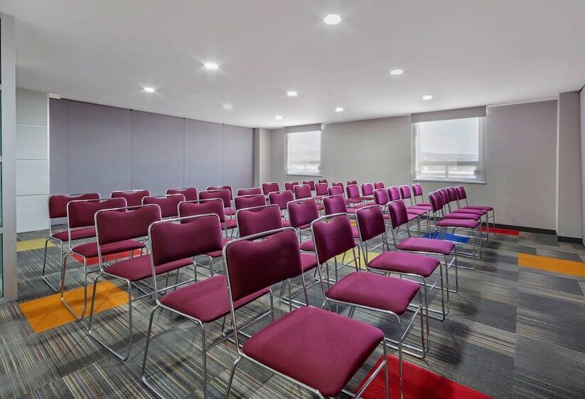 هتل Comfort Inn Queretaro